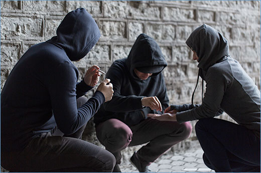 bs 139937015-520x346